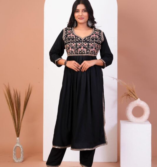 Elegant Black Embroidered Kurti Set